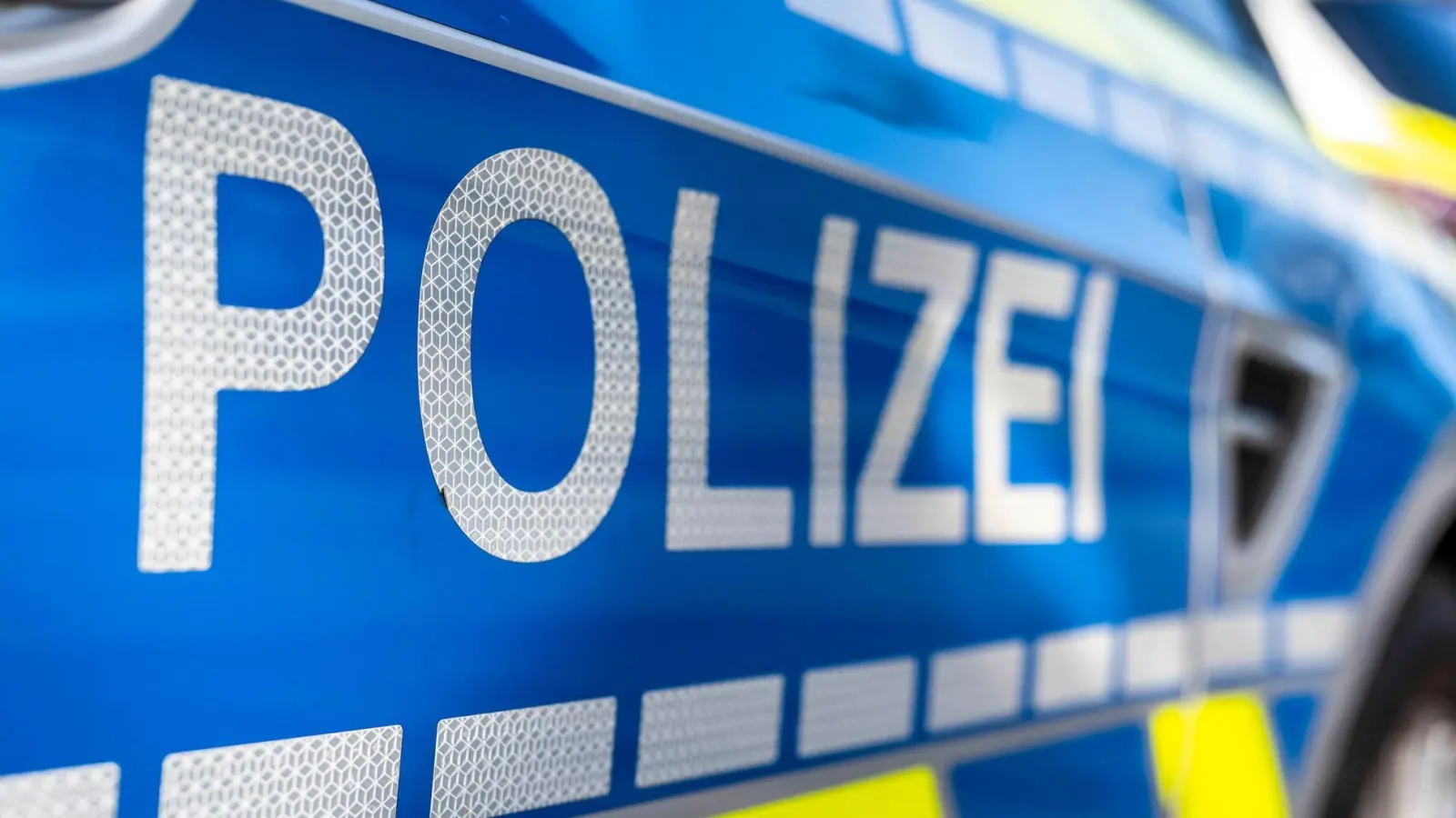 Ein Streifenwagen der Polizei. (Foto: David Inderlied/dpa)