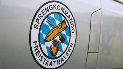 Nach einem Granatenfund gibt es in Teilen Starnbergs Beeinträchtigungen im Verkehr, Menschen müssen ihre Wohnungen verlassen. (Symbolbild) (Foto: Daniel Löb/dpa)