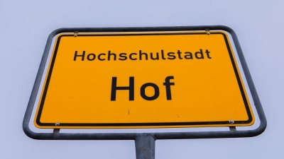 Die Regierung von Oberfranken hat den Haushalt der Stadt Hof wegen zu hoher Schulden abgelehnt. (Archivbild) (Foto: Nicolas Armer/dpa)