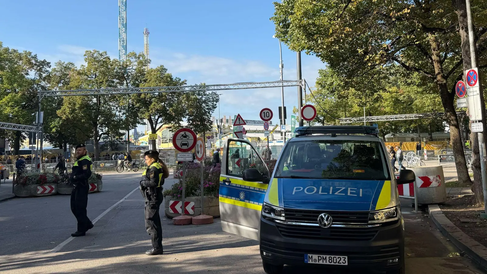 Die Polizei kündigte Suchmaßnahmen an. (Foto: Manuel Schwarz/dpa)