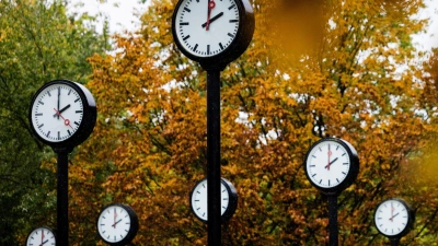 In der Nacht von Samstag auf Sonntag endet die Sommerzeit. Um 3.00 Uhr werden die Uhren auf 2.00 Uhr zurückgestellt. (Symbolbild). (Foto: Rolf Vennenbernd/dpa)