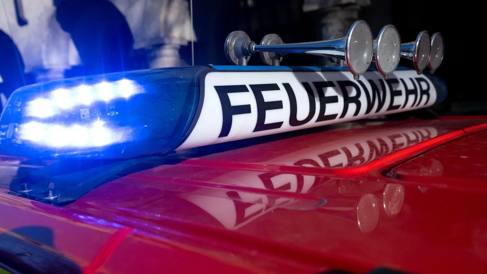 Die Feuerwehr konnte den Brand unter Kontrolle bringen. (Symbolbild) (Foto: Sven Hoppe/dpa)