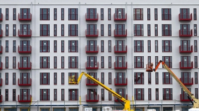 Die Preise für Wohnimmobilien unterscheiden sich regional stark. (Archivbild) (Foto: Jens Kalaene/dpa)