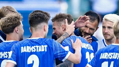 Verabschiedete sich mit einem Sieg von Darmstadt 98: Tobias Kempe. (Foto: Andreas Gora/dpa)