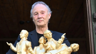 Der Konzeptkünstler ist bekannt für Figuren von bekannten Persönlichkeiten. (Archivbild) (Foto: Barbara Gindl/APA/dpa)
