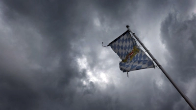 Der Deutsche Wetterdienst rechnet mit stürmischem Wetter. (Archivbild) (Foto: Karl-Josef Hildenbrand/dpa)