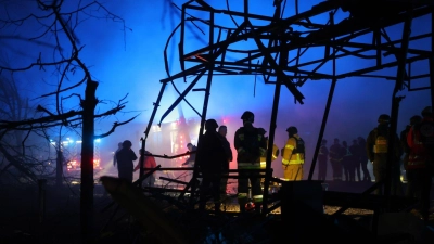 Jeden Tag richtet Russland Zerstörungen in der Ukraine an. US-Präsident Trump will den Krieg stoppen. (Foto: Kateryna Klochko/AP/dpa)