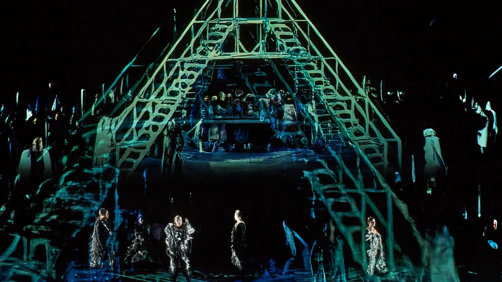 Mit der „Götterdämmerung“ endete die von KI inszenierte Tetralogie „Der Ring des Nibelungen“. (Handout) (Foto: Enrico Nawrath/Bayreuther Festspiele/dpa)