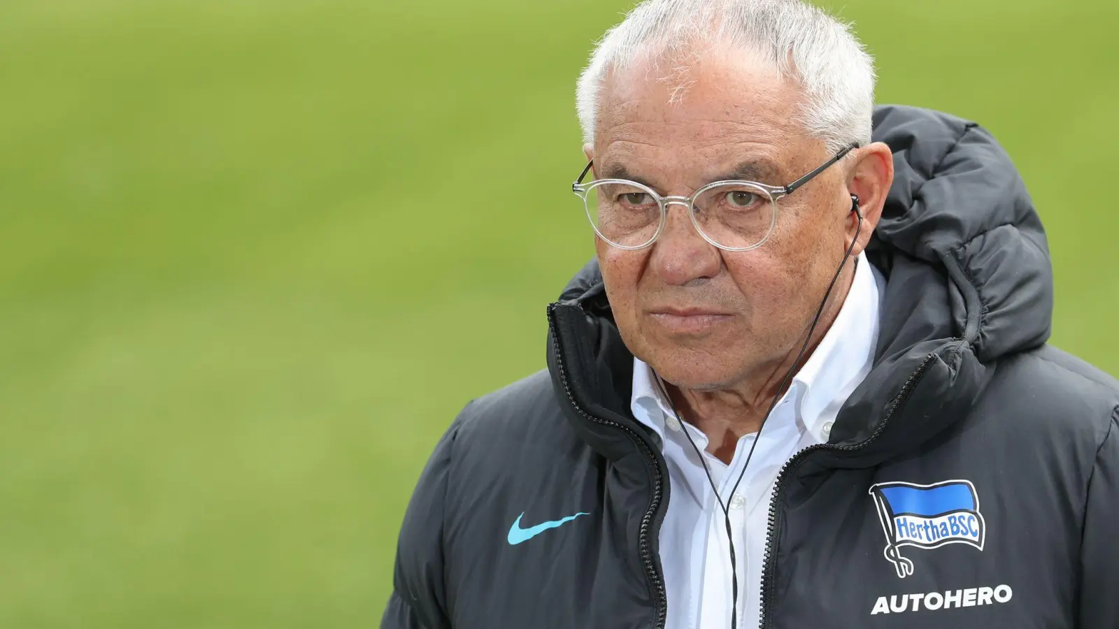 Berlins Trainer Felix Magath setzt auf seine Führungsspieler. (Foto: Friso Gentsch/dpa/Archivbild)