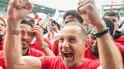 Mauro Lustrinelli führte Thun zur Schweizer Meisterschaft. (Archivbild) (Foto: Alessandro Della Valle/KEYSTONE/dpa)