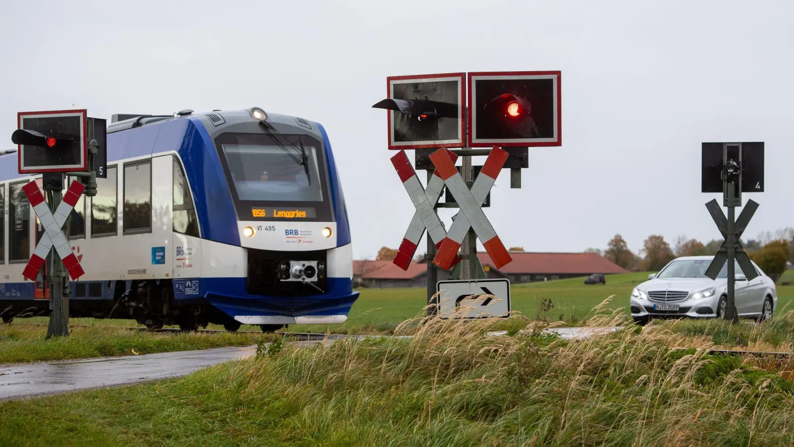 Der Städtetag fordert eine langfristig zuverlässige Finanzierung des Deutschlandtickets. (Archivbild) (Foto: Lennart Preiss/dpa)