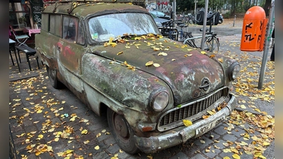 Bloß nicht waschen - dieser Opel ist ein Experiment. (Foto: Caroline Bock/dpa)
