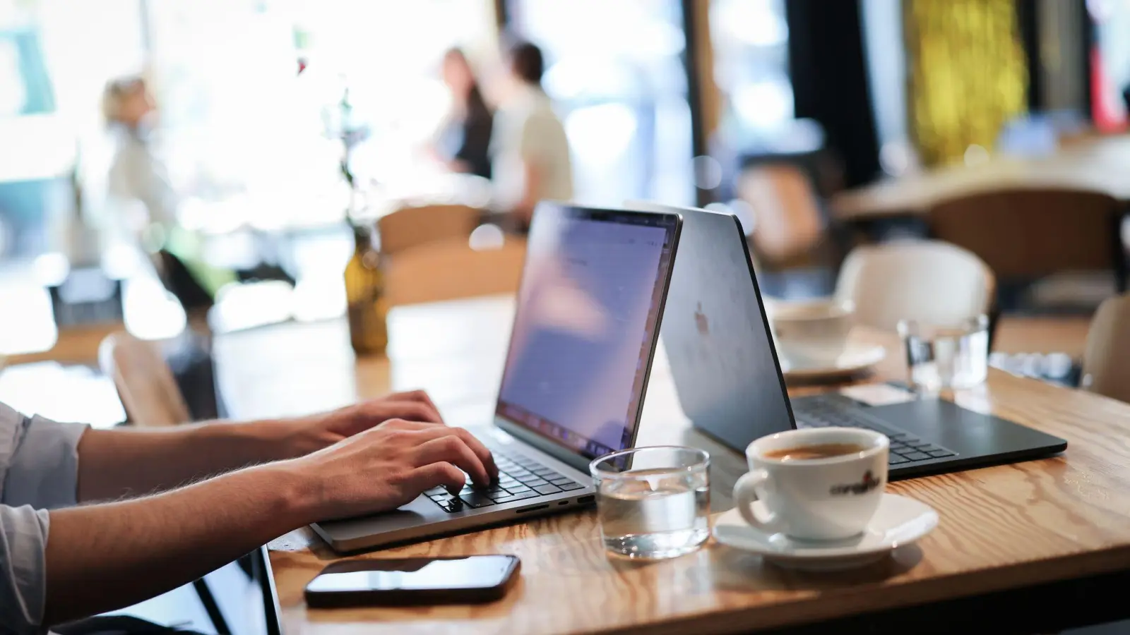 Deutsche Start-ups bekamen 2025 mehr Geld von Investoren (Archivbild) (Foto: Christian Charisius/dpa)