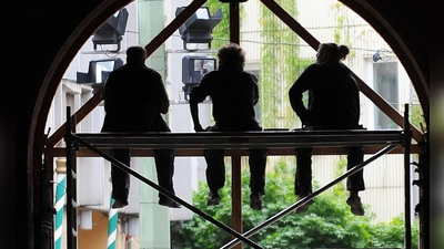 Wer nichts zu tun hat, muss mindestens arbeitsbereit bleiben. (Foto: Jens Kalaene/dpa-Zentralbild/dpa-tmn)