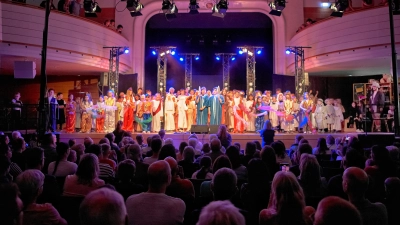 Die Grundschüler der Evangelischen Schule Ansbach führten zusammen mit dem Team von „Wort des Lebens” das Kindermusical „Nebukadnezar” von Alexander Lombardi und Gregor Breier auf. (Foto: Tizian Gerbing)