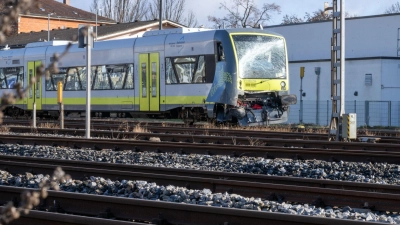 Die Ermittlungen zur Unfallursache laufen. (Foto: Pia Bayer/dpa)