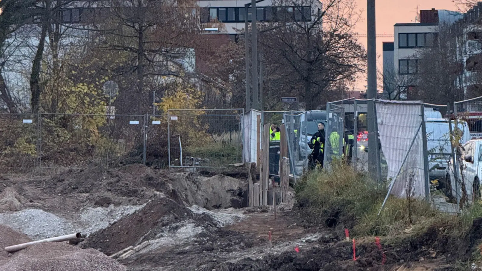 Eine Fliegerbombe wurde in der Nürnberger Avenariusstraße gefunden. (Foto: Marius Marthold/Stadt Nürnberg/dpa)