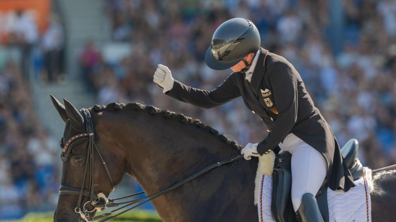 Isabell Werth gewinnt Bronze. (Foto: Rolf Vennenbernd/dpa)