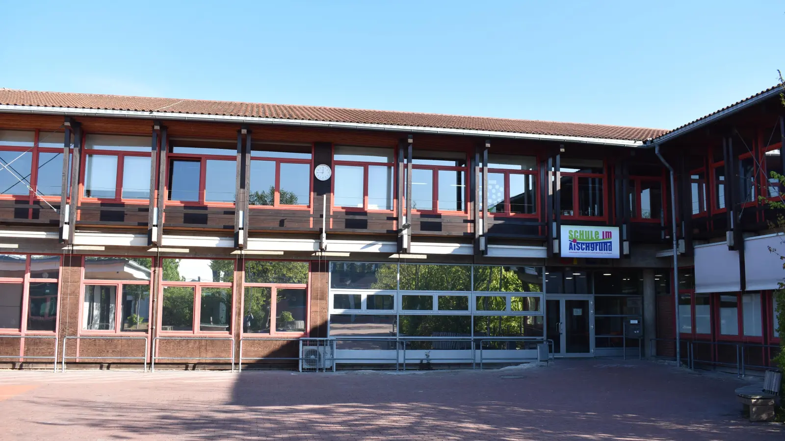 An der Schule im Aischgrund in Bad Windsheim gibt es derzeit 21 Klassen in den Jahrgangsstufen drei bis neun. Rund 265 Schülerinnen und Schüler besuchen die Lehreinrichtung. (Foto: Ute Niephaus)