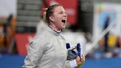 Verpasste mit ihrem Team knapp eine Medaille in Mailand: Olha Charla. (Foto: Lee Jin-man/AP/dpa)