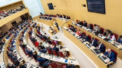 Der Ton im Landtag wird rauer. (Archivbild) (Foto: Peter Kneffel/dpa)