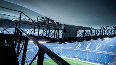 Statikprobleme am Dach des Volksparkstadions führten zur Absage des Spiels Hamburger SV gegen Bayer 04 Leverkusen. Jetzt gab es Entwarnung für die Partie der Hamburger gegen Mönchengladbach.   (Foto: Nils Heitmann/HSV/dpa)