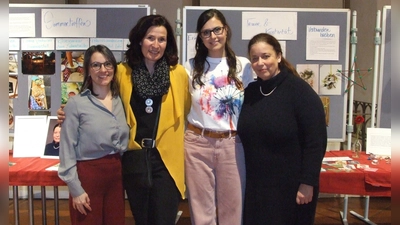 Zum Team der Verantwortlichen der Selbsthilfegruppe für Verwaiste Eltern in Dinkelsbühl gehören (von links) Stefanie Leister, Ursula Fetzer, Sylvia Schübel und Martina Eckhardt. (Foto: Jasmin Kiendl)