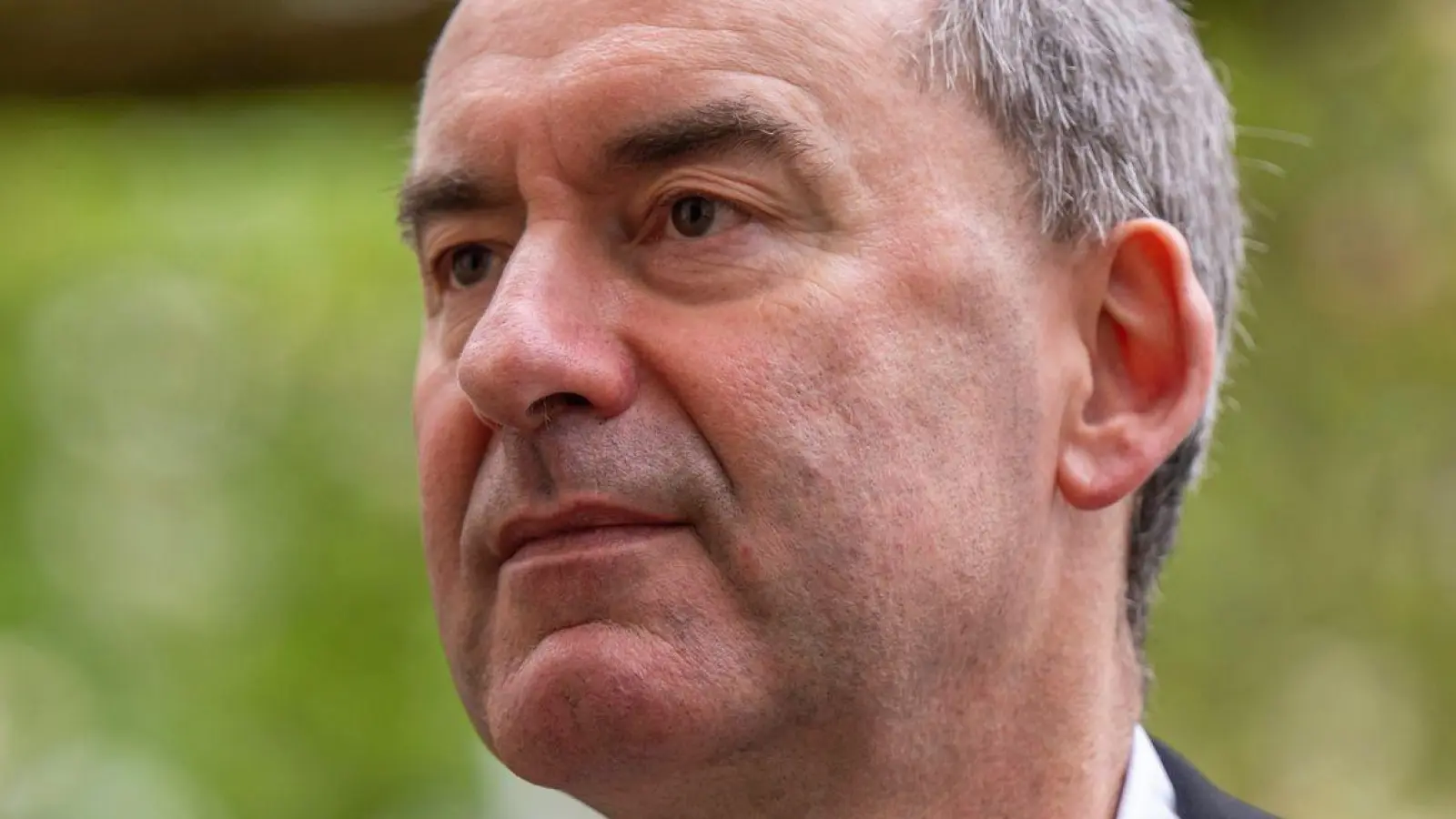 Freie-Wähler-Chef Hubert Aiwanger kann sich eine engere Kooperation mit der Union im Bund vorstellen. (Archivbild) (Foto: Peter Kneffel/dpa)