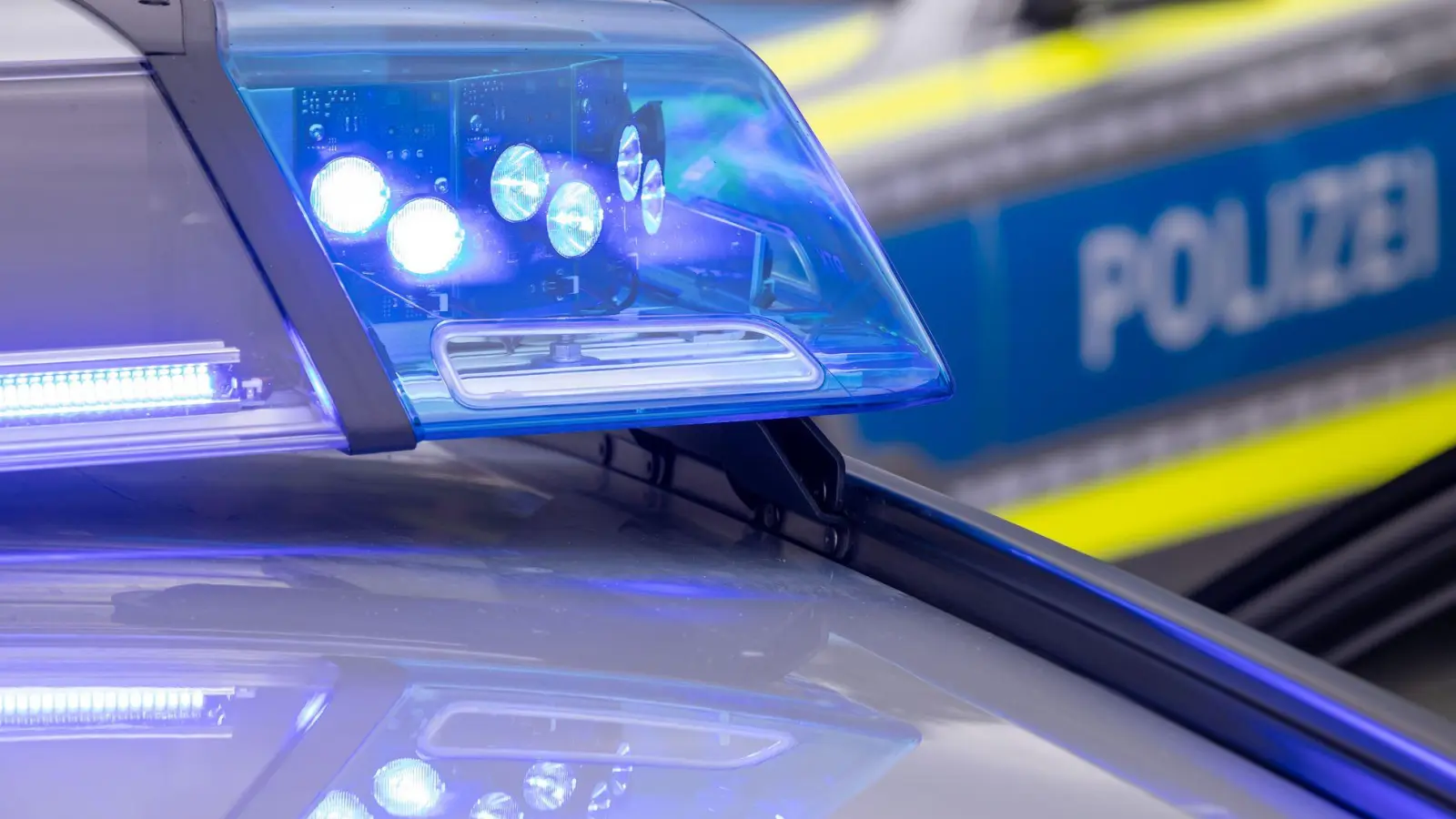 Die Polizei schnappt einen bekannten Täter nach einer Messer-Bedrohung. (Archivbild) (Foto: Daniel Karmann/dpa)