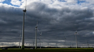 Wechselnde Bewölkung, Schauer und Graupelgewitter: Das Wetter bleibt durchwachsen. (Foto: Jens Kalaene/dpa)