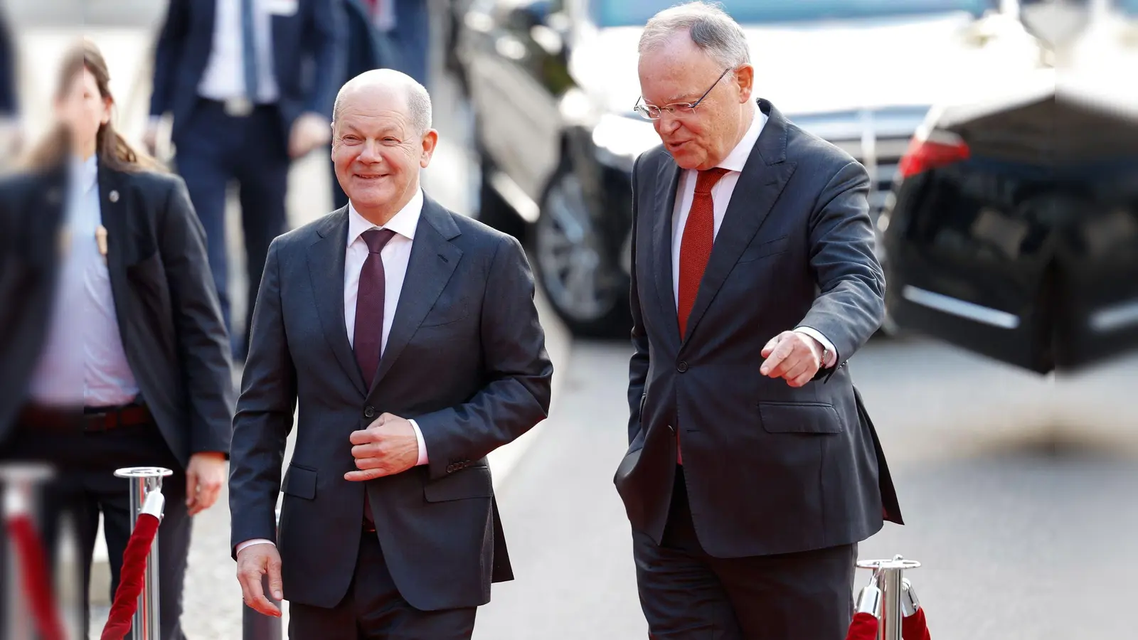 Laut niedersächsische Ministerpräsident Stephan Weil wird Bundeskanzler Olaf Scholz die SPD auch in den nächsten Wahlkampf führen. (Archivfoto) (Foto: Michael Matthey/dpa)