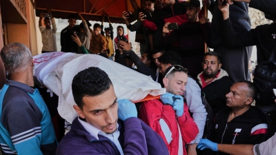 Knapp einen Monat nach der Tötung von 15 palästinensischen Rettungskräften räumt Israels Militär eigene Fehler ein. (Archivbild) (Foto: Abdel Kareem Hana/AP/dpa)