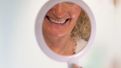 Stiftung Warentest hat 13 Bleaching-Mittel getestet. Fast die Hälfte der Produkte schneidet mit der Note „gut“ ab. (Foto: Klaus-Dietmar Gabbert/dpa-tmn)