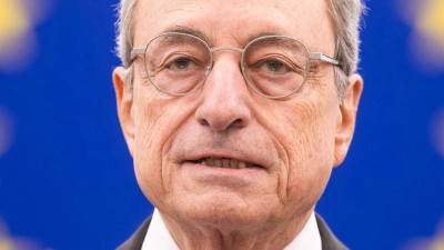 Der ehemalige Präsident der Europäischen Zentralbank (EZB) und frühere italienische Ministerpräsident Mario Draghi wird mit dem Karlspreis 2026 ausgezeichnet (Archivbild). (Foto: Philipp von Ditfurth/dpa)