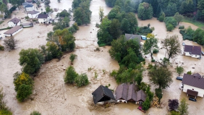 Bei Überschwemmungen und Erdrutschen in Bosnien-Herzegowina kamen mindestens 18 Menschen ums Leben (Foto aktuell). (Foto: Robert Oroz/AP)