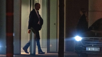 Der Kanzler hatte vor der Sitzung ein neues Reformbekenntnis gefordert. (Foto: Fabian Sommer/dpa)
