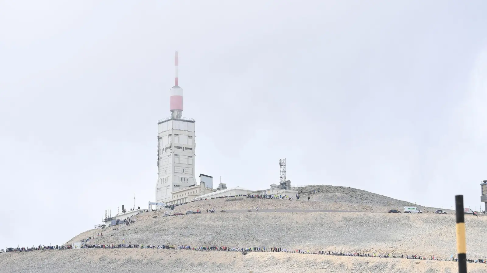 Am Freitag geht es bei der Frauen-Tour den Mont Ventoux hinauf. (Foto: David Stockman/BELGA/dpa)