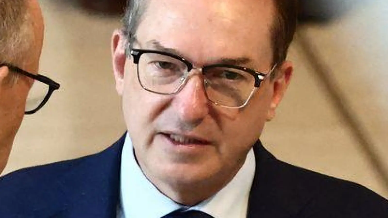 Bundesinnenminister Alexander Dobrindt zeichnet für das Bundespolizeigesetz verantwortlich.  (Foto: Christoph Soeder/dpa)