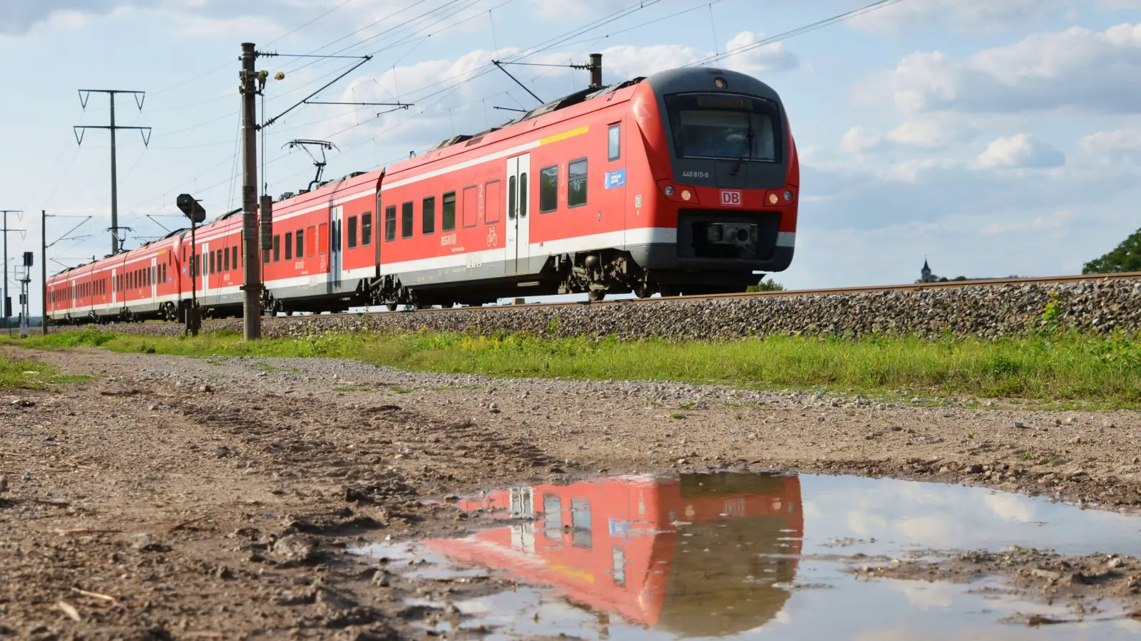 Betroffen von den Einschränkungen sind der RE10, der RB12 und die S6. (Foto: Johannes Hirschlach)