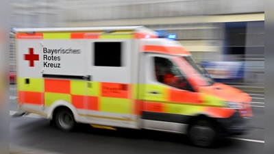 Das Bayerische Rote Kreuz hat nach einer Interimsphase wieder einen festen Landesgeschäftsführer. (Symbolbild) (Foto: Peter Kneffel/dpa)