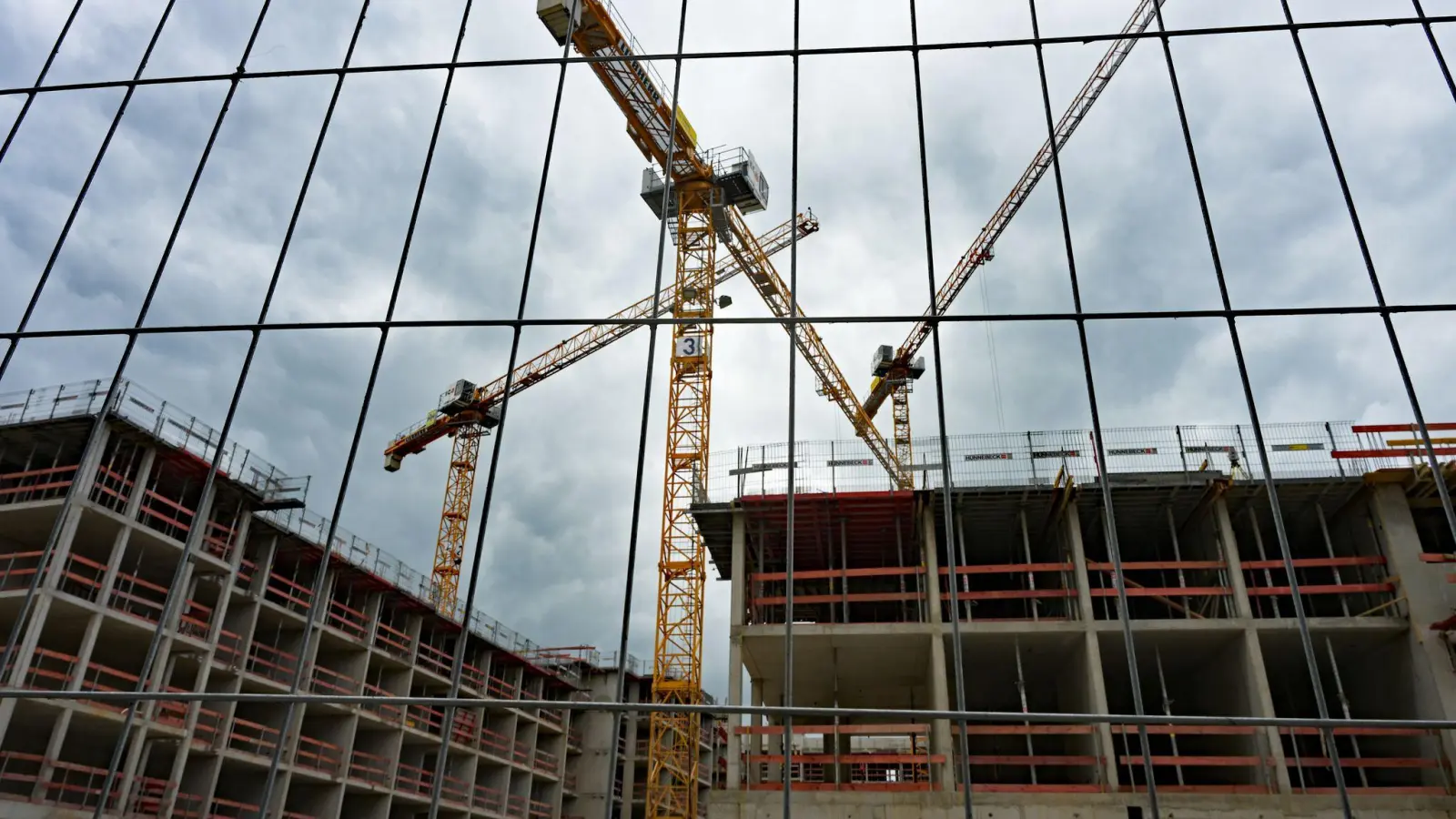 Die Stimmung der Wohnungsbaubranche ist getrübt. (Symbolbild)  (Foto: Malin Wunderlich/dpa)