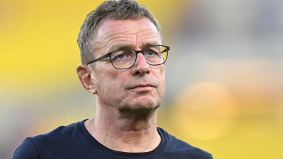 Rangnick ist davon überzeugt, dass die Bayern unter Nagelsmann in dieser Saison mindestens zwei Titel gewinnen. (Foto: Andreas Schaad/AP/dpa)