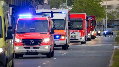 Eine Kontaktperson wurde nach Düsseldorf ins Uniklinikum gebracht. (Foto: Persbureau Heitink/dpa)