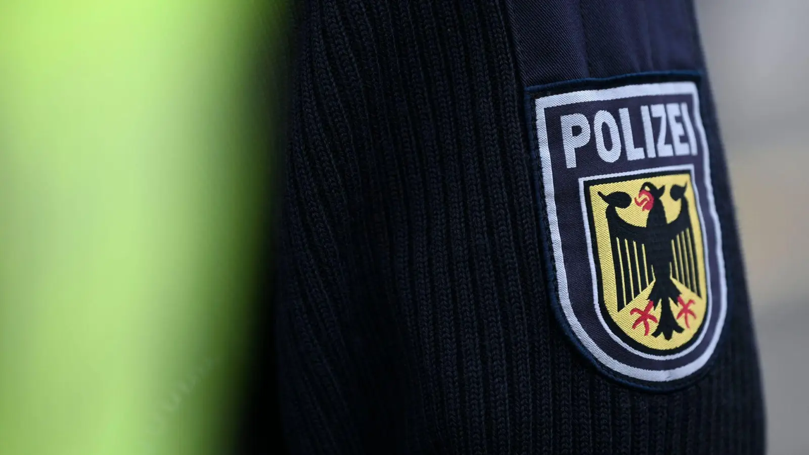 Bundespolizisten stellten den Beschuldigten beim Halt in Rosenheim. (Symbolbild) (Foto: Katharina Kausche/dpa)