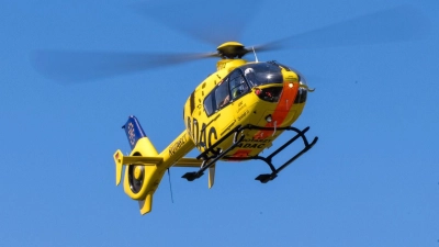 Auch ein Rettungshubschrauber war auf dem Weg zum Unfallort. (Symbolbild) (Foto: Frank Hammerschmidt/dpa)