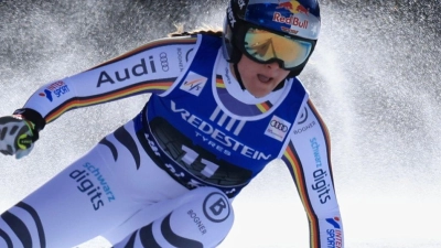 Emma Aicher raste auch in Val di Fassa auf das Podest. (Foto: Luciano Bisi/AP/dpa)