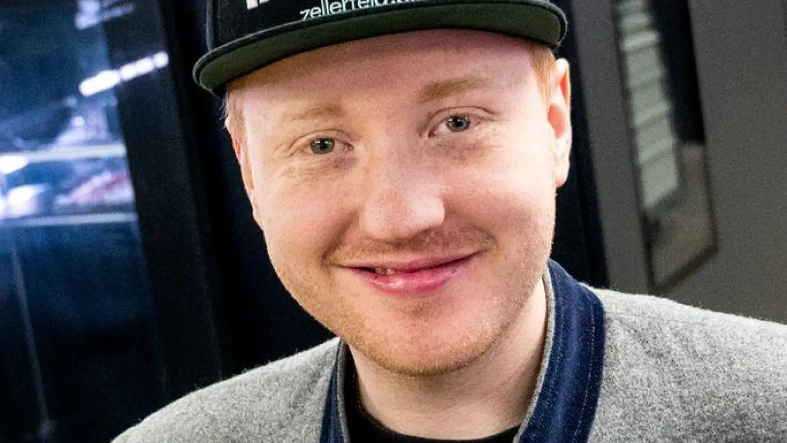 Cornelius Schmitt, CEO des Schuhherstellers Zellerfeld, liebt Sneaker. (Foto: Daniel Bockwoldt/dpa)
