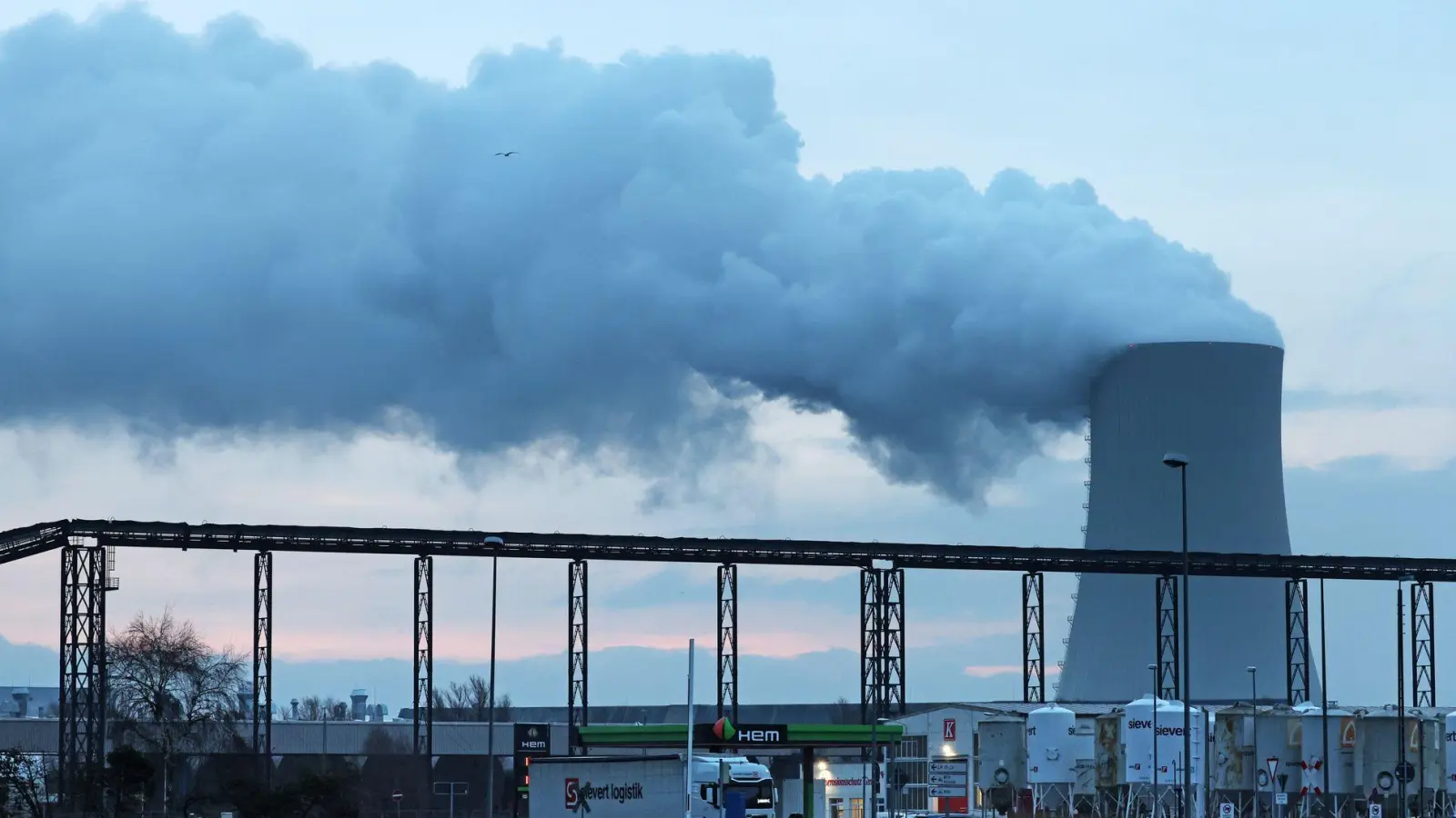 Das EU-Treibhausgashandelssystem ist ein wichtiges Klimaschutzinstrument der EU. (Symbolbild) (Foto: Bernd Wüstneck/dpa)