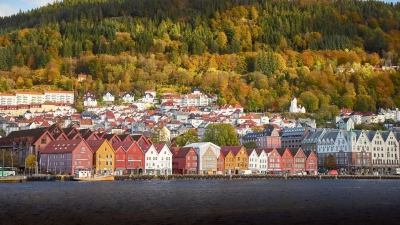 Bryggen mit seinen bunten Holzhäusern: Wahrzeichen und Weltkulturerbe. (Foto: Casper Steinsland/Visit Bergen/visitbergen.com/dpa-tmn)
