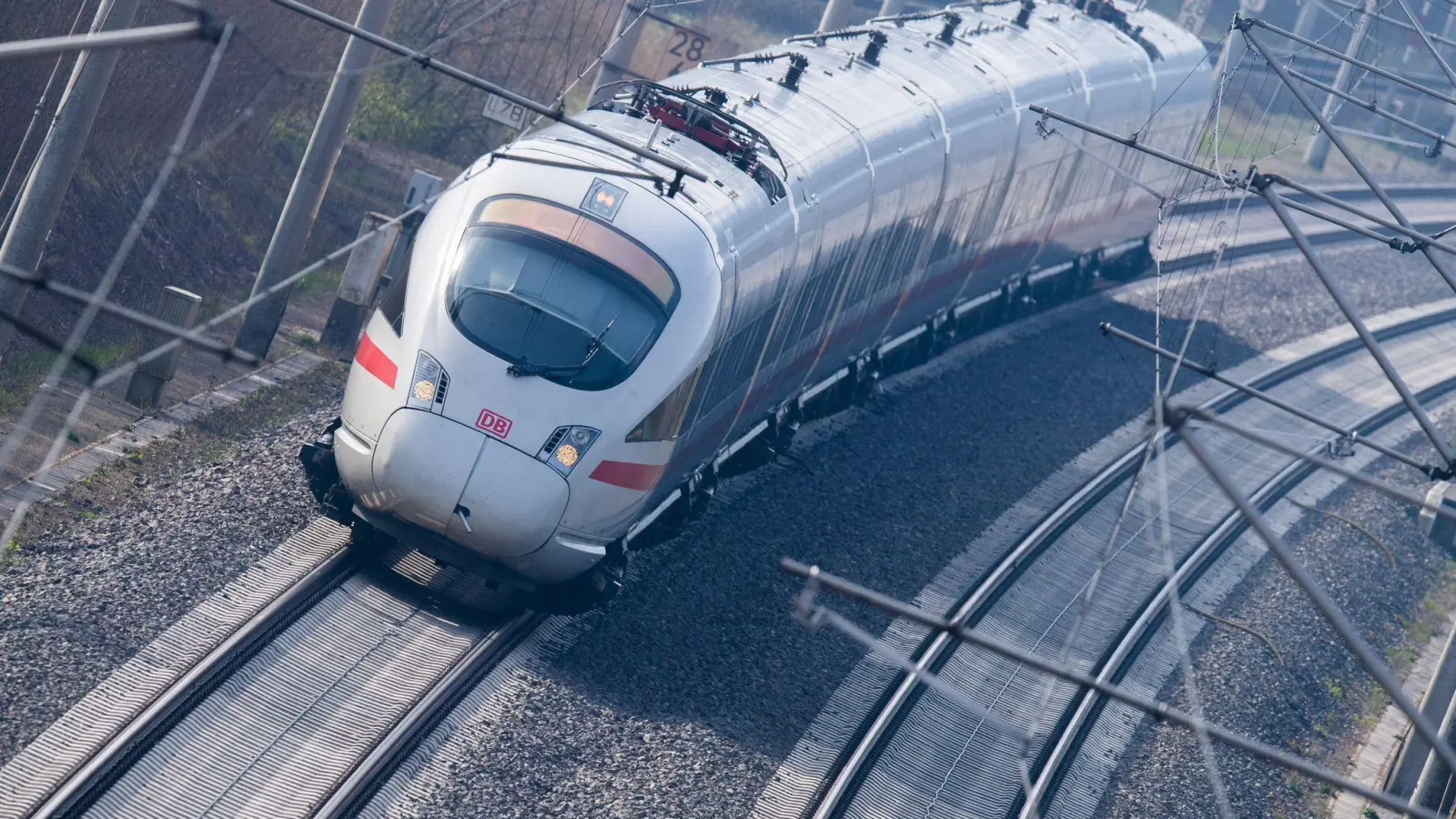 Die Bahn will im kommenden Jahr vor allem mit internationalen Verbindungen punkten. (Archivbild) (Foto: Julian Stratenschulte/dpa)